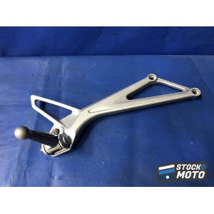 Platine repose pied passager droite MV AGUSTA F3 675 2012 à 2017. 