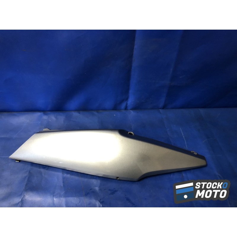 Coque arrière droite HONDA CBF 600 S de 2004 à 2007. 