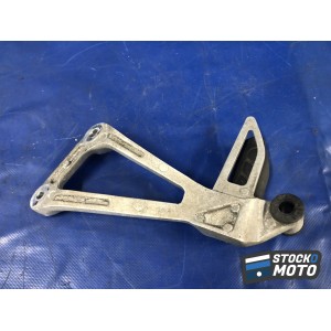 Platine repose pied passager droite HONDA CBR 500 R de 2013 à 2015. 