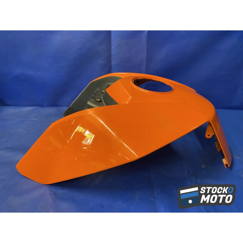 Cache plastique sur réservoir KTM 390 DUKE de 2013 à 2016. 