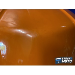 Cache plastique sur réservoir KTM 390 DUKE de 2013 à 2016. 