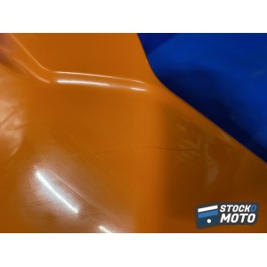 Cache plastique sur réservoir KTM 390 DUKE de 2013 à 2016. 