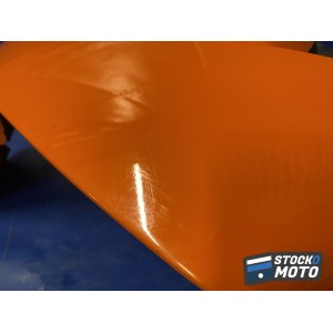 Cache plastique sur réservoir KTM 390 DUKE de 2013 à 2016. 