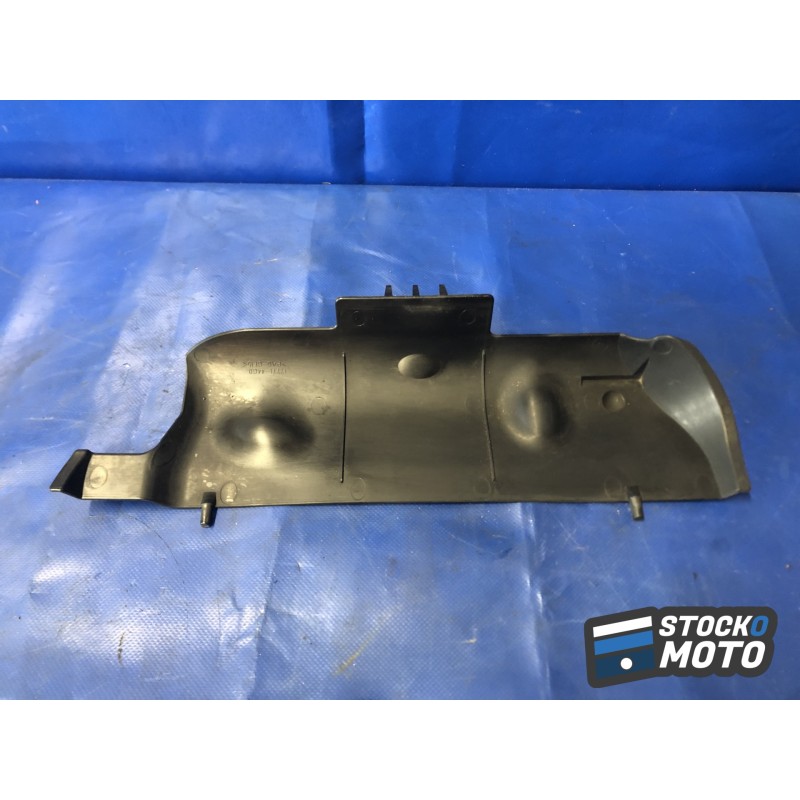 Plastique  sur moteur SUZUKI 600 GSR de 2006 à 2011