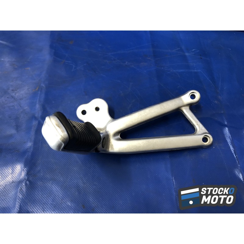 Platine repose pied droite passager DUCATI SPORT TOURING ST2 de 1997 à 2003. 