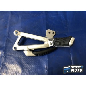 Platine repose pied passager gauche DUCATI SPORT TOURING ST2 de 1997 à 2003. 