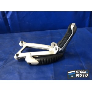 Platine repose pied passager gauche DUCATI SPORT TOURING ST2 de 1997 à 2003. 